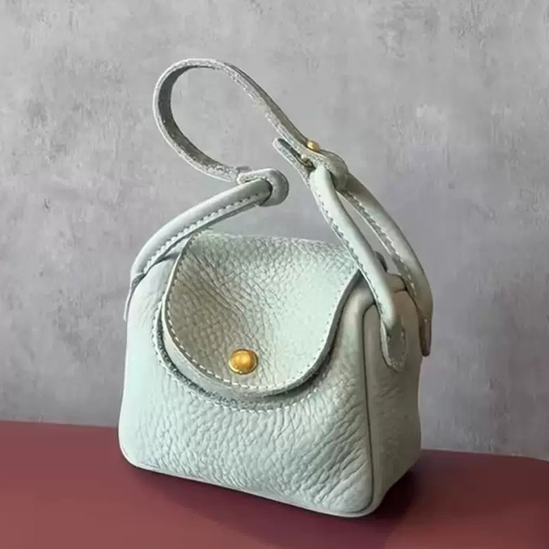 Luxury Bags Cute - ファッショナブルで超可愛いミニボックスバッグ レディース向け 高級デザイナーハンドバッグ パース 2026年新作 PUグレイン